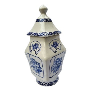 Late 20th Century Delft Style Blue and White Floral Lidded Vase For Sale