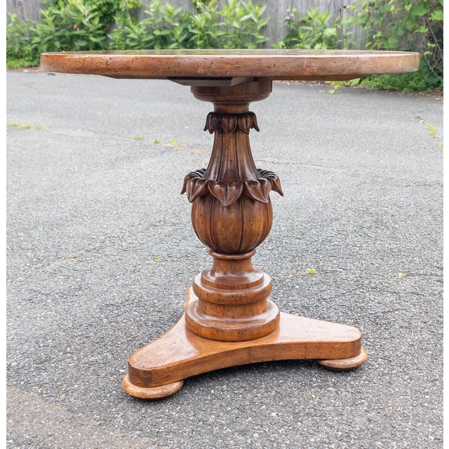 French Early 20th Century Italian Walnut Round Occasional Table in Renaissance Revival Style For Sale - Image 3 of 18