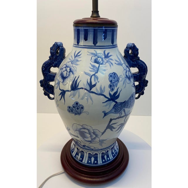 Chinoiserie Pair of Blue and White Chinoiserie Porcelain Urn Table Lamps With Peacock Motif For Sale - Image 3 of 10