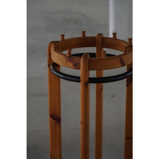 Brown Danish Modern Brutalist Round Coat Stand in Pine, 1970s For Sale - Image 8 of 17