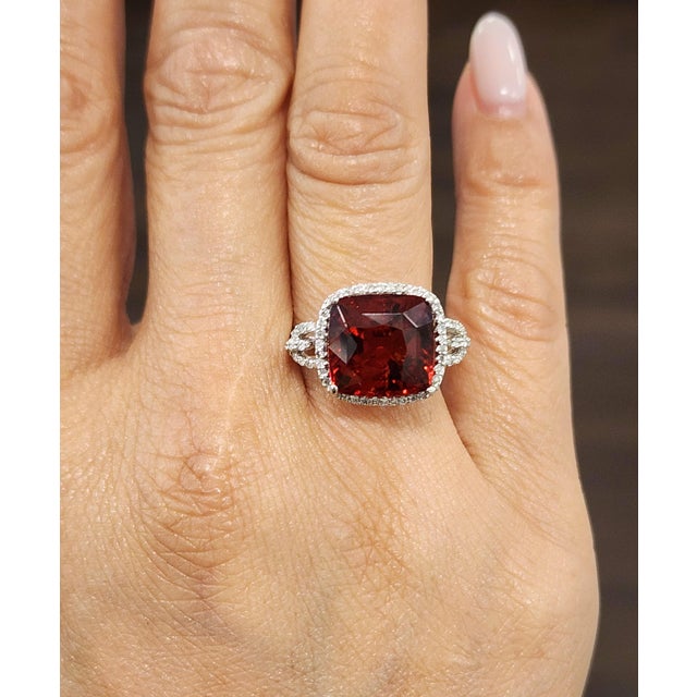 8.85 Ct Natural Garnet & Diamond Ring Size 7 For Sale - Image 4 of 8