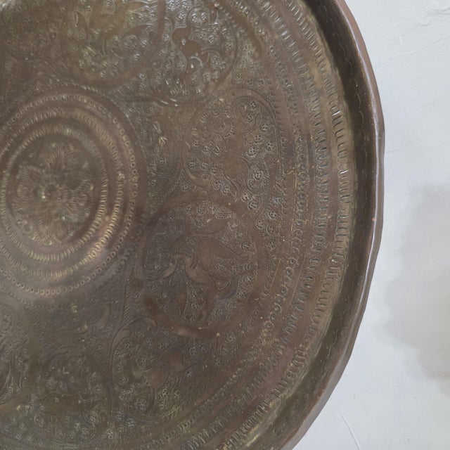 1900s Antique Indian Brass Tray Large 19 Inch Engraved Benares Coffee Table Charger For Sale - Image 4 of 12