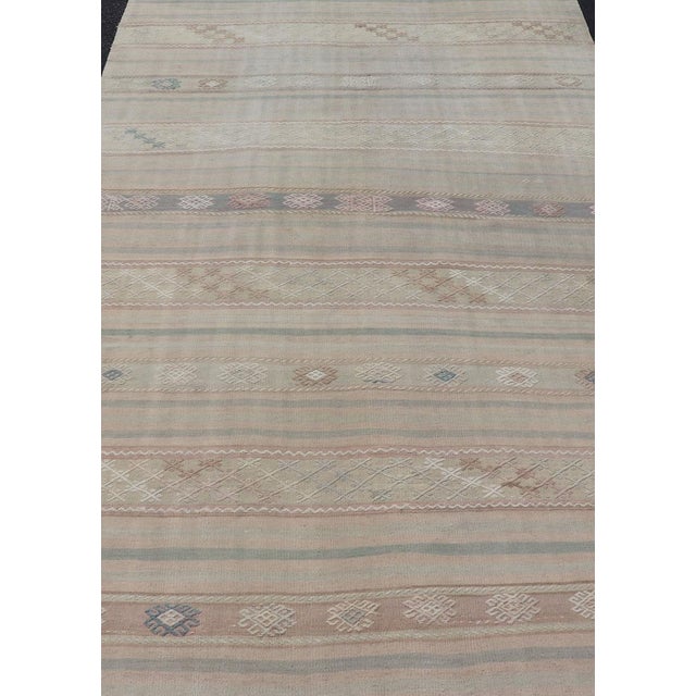 Mid 20th Century Flat-Weave Turkish Kilim With Embroideries in Earthy Tones and Hints of Pink 5'8" X 10'8" For Sale - Image 5 of 12