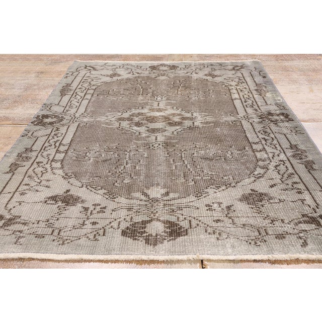 Vintage Turkish Sivas Rug, 04'03 X 06'10 For Sale - Image 9 of 10