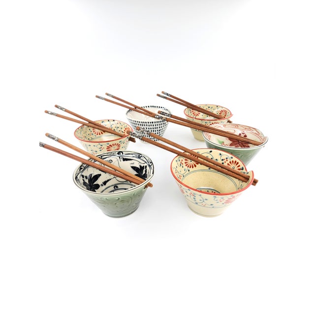 Traditional Set of Six Hand-Painted Assorted Floral & Artisan Motif Bat Trang Ceramic Bowls For Sale - Image 3 of 15