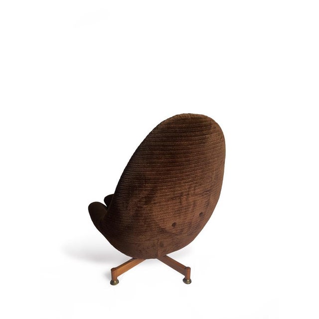 Mid-Century Modern Mid-Century Swivel Egg Chair by Greaves and Thomas, 1960s For Sale - Image 3 of 14