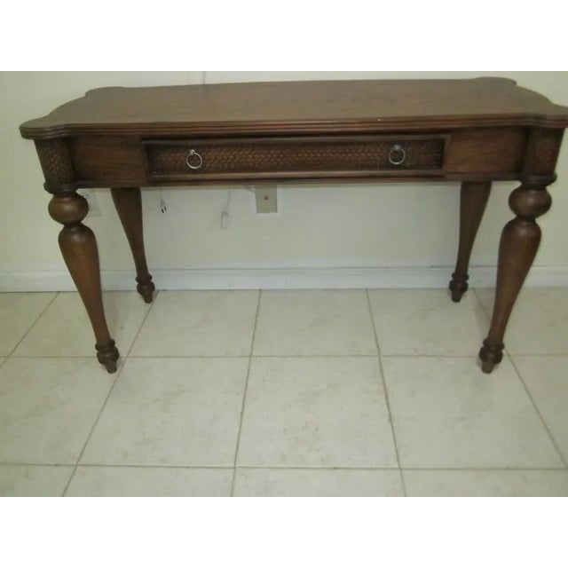 Coastal 1980s Tommy Bahama Style Writing Desk One Drawer Medium Tone For Sale - Image 3 of 12
