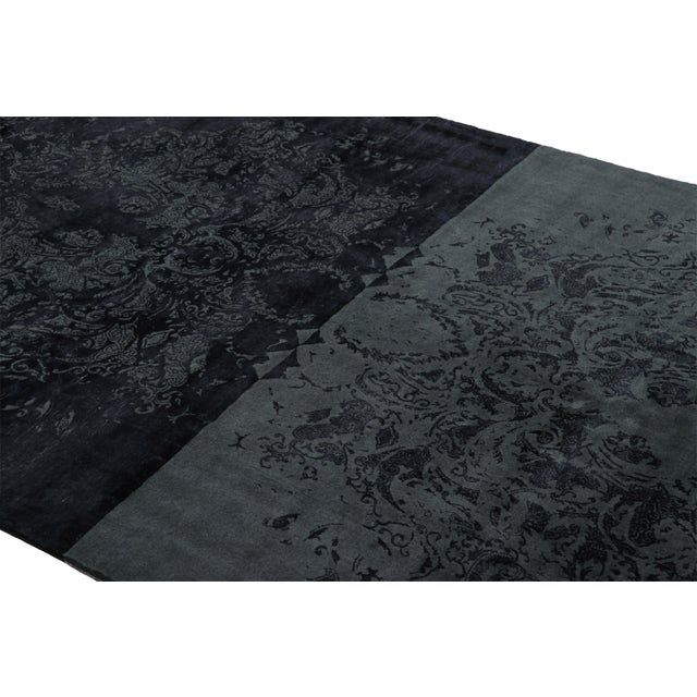 Made with hand-knotted wool, this 5x9 rug represents a bold new line of Rug & Kilim’s Classics Collection—a series of...