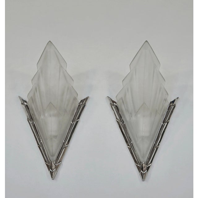 A Pair of French Art Deco Wall Sconces by Degue & Jamain 1930s France For Sale - Image 6 of 14