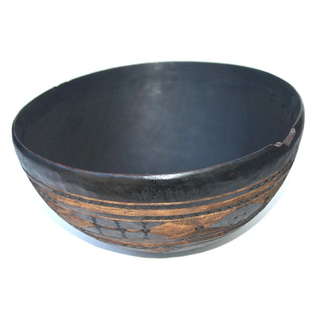 African Large Antique Tuareg Wood Bowl For Sale - Image 3 of 6