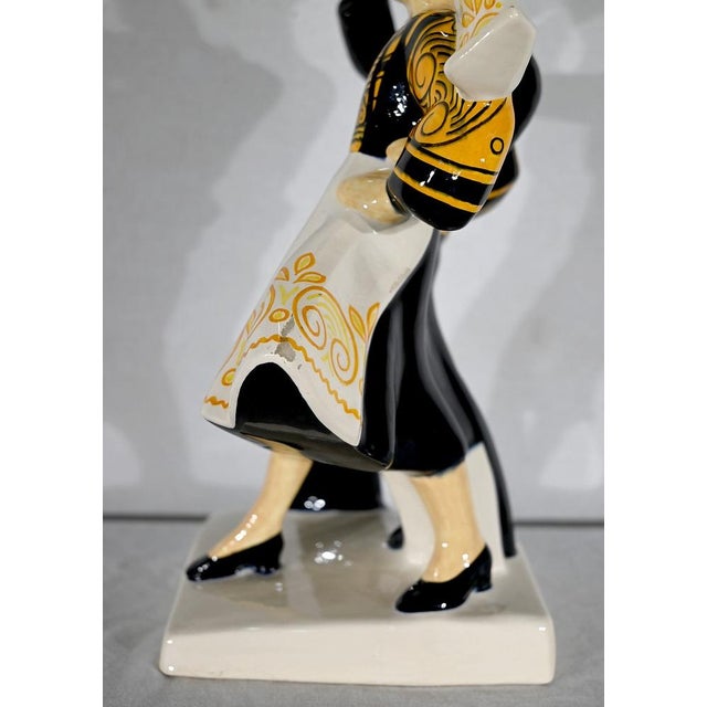 Bigouden Dancer Couple by R. Micheau-Vernez for Henriot Quimper, Mid-20th Century For Sale - Image 17 of 18