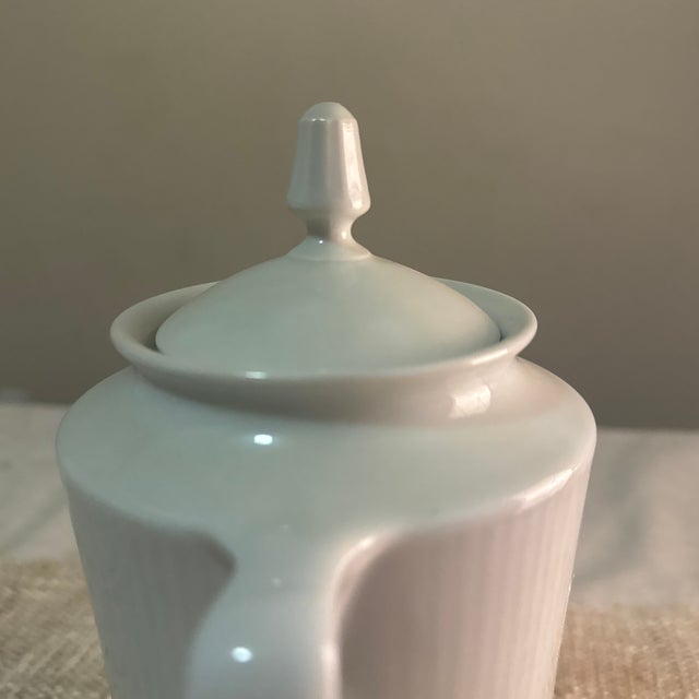 English Antique Jahre Bareuther Ceramic Tea Pot in White For Sale - Image 3 of 7
