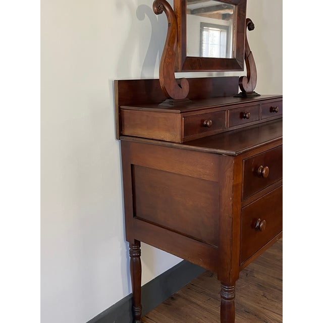 American Early Nineteenth Century American Sheraton Mahogany Dressing Table With Mirror For Sale - Image 3 of 7