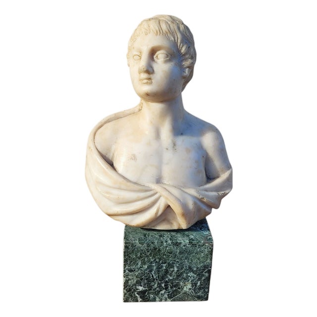 Figurative Bust, 1600s, Marble For Sale