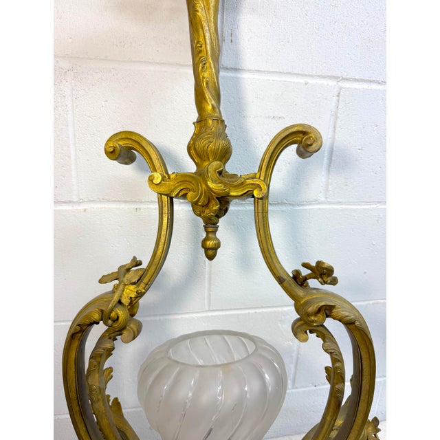 1910s Large Antique Ornate Louis XV Dore Bronze French Ceiling Chandelier Fixture For Sale - Image 5 of 15