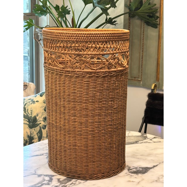 Chinoiserie Vintage Palm Beach Style Handwoven Rattan Umbrella Stand or Cane Holder With Decorative Openwork Knot Motif For Sale - Image 3 of 11