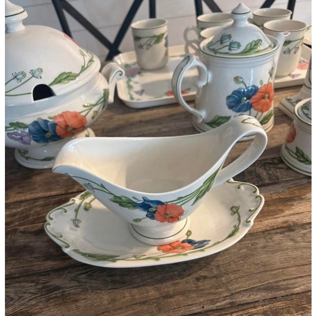 Villeroy & Boch Villeroy & Boch Gravy Boat and Oval Plate For Sale - Image 4 of 9