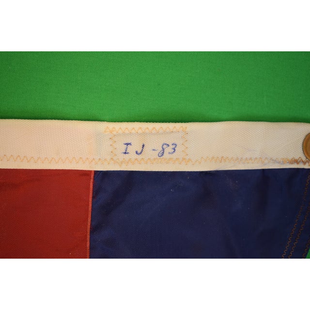 Sz: 13 3/4" x 21 1/4" w/ Zeidel's of West Palm Beach, Florida label tag The New York Yacht Club (NYYC) is a private social...
