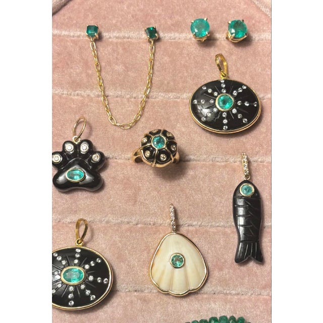 Emerald Stud Earrings, 7mm Round With 14k Gold, A Pair For Sale - Image 4 of 9