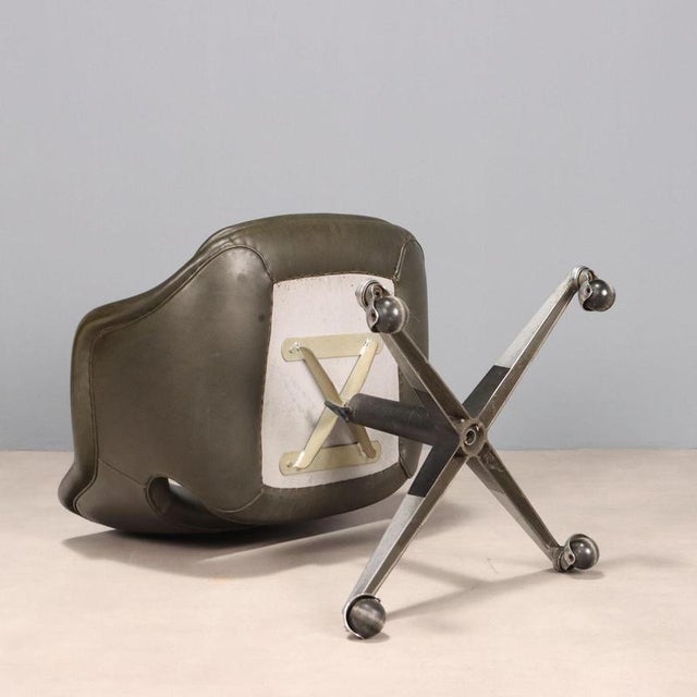 Vintage Armchair in Leatherette and Chromed Metal, 1960s For Sale - Image 11 of 12