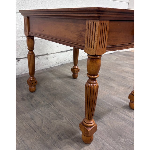 Traditional Broyhill Single Drawer Wood End Table For Sale - Image 3 of 8