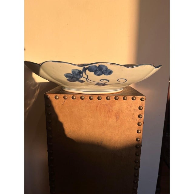 Large 14" Antique Japanese Imari Charger Meiji Period Scalloped Porcelain Plate For Sale In San Francisco - Image 6 of 7