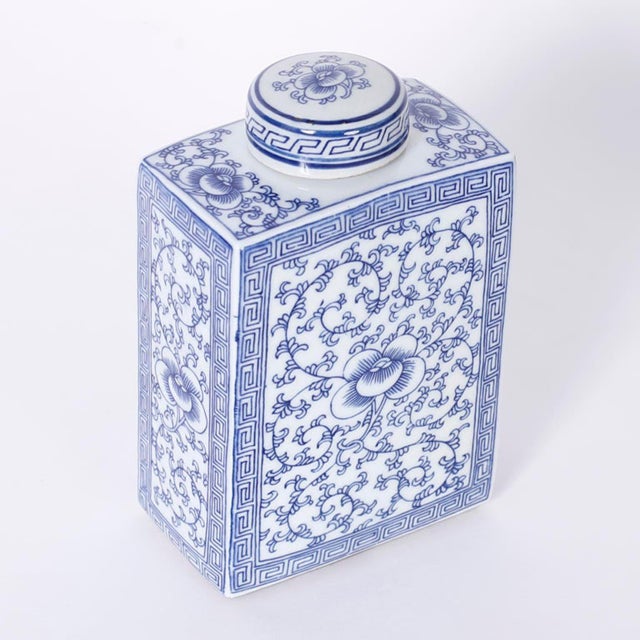 Pair of Blue and White Porcelain Tea Caddies For Sale In West Palm - Image 6 of 8