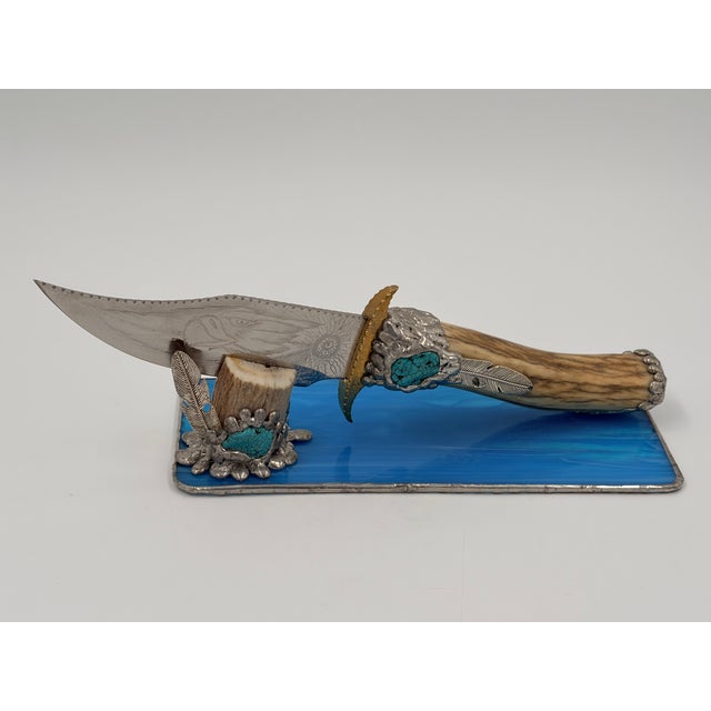 Signed Travis Palmer Bocephus Custom Bowie Knife Stag Turquoise Stand For Sale - Image 9 of 10