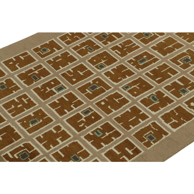 Hand-knotted in wool, a newly unveiled 6x10 rug from Rug & Kilim’s inspired French Deco Collection. Recapturing the...