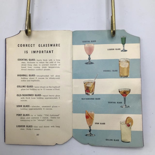 1930's Hiram Walker “How to Be a Good Mixer” Cocktail Recipe Booklet For Sale - Image 10 of 13
