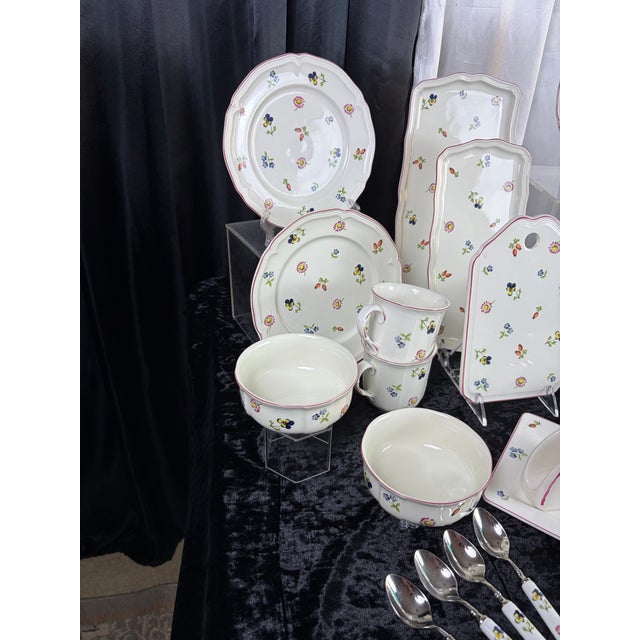 Villeroy & Boch Vintage Villeroy & Boch "Petite Fleur" Porcelain Al Fresco Bistro & Luncheon Set - 25 Pieces For Sale - Image 4 of 12