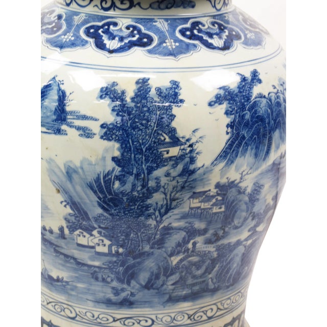 Large Chinese Blue & White Porcelain Ginger Jar With Foo Dog Lid For Sale - Image 9 of 13