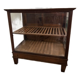 Early 20th Century Antique Oak & Glass Mercantile Display Cabinet / Cigar Showcase For Sale