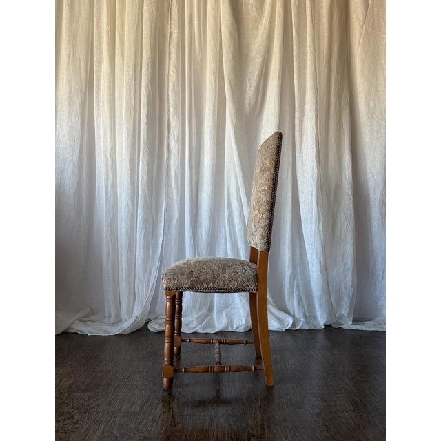 Traditional Late 19th Century Set of Six Floral Tapestry Dining Chairs With Turned Legs For Sale - Image 3 of 8