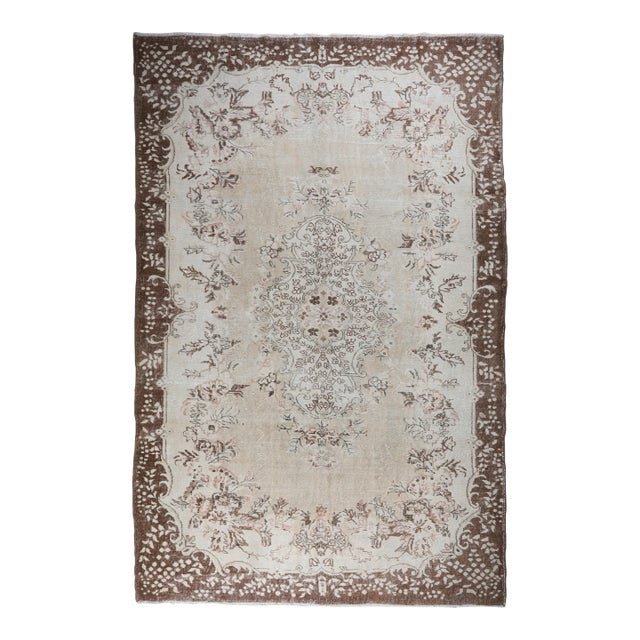 Authentic Anatolian Rug – Mid 20th Century Floral Geometry - 6' 7'' X 9' 11'' For Sale