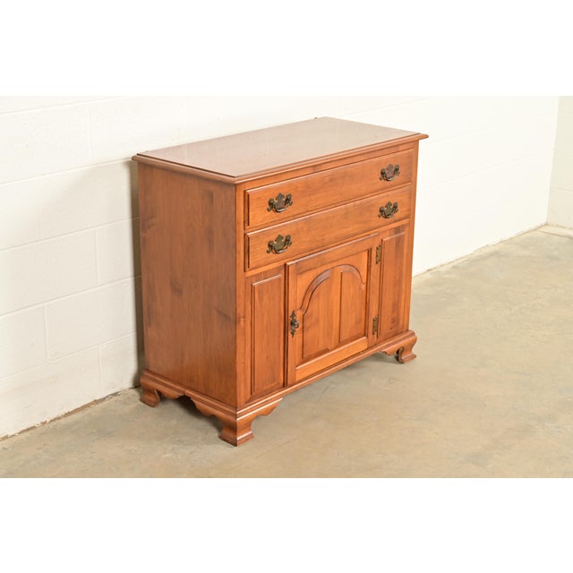 Kling Furniture Co. Kling American Colonial Solid Maple Server or Bar Cabinet, Circa 1960s For Sale - Image 4 of 12