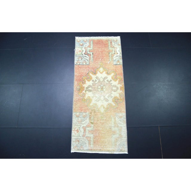 Oushak Wool Rug, 1960 For Sale - Image 6 of 6