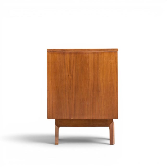 Young Manufacturing Mid Century Walnut and Burlwood Credenza and Hutch For Sale In Chicago - Image 6 of 13