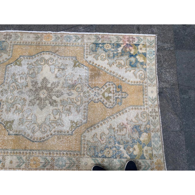 1960s 1960s Turkish Oushak Faded Tribal Rug For Sale - Image 5 of 11