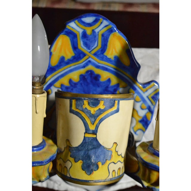 Mediterranean Vintage Mediterranean Portuguese Fábrica Sant'Anna Hand-Painted Ceramic Sconces - Pair For Sale - Image 3 of 6