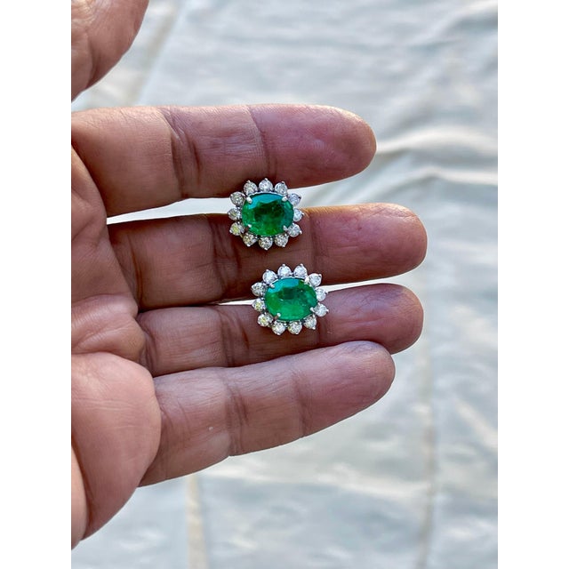 Gemstone 8 Ct Oval Colombian Emerald & 2.5 Ct Diamond Post Back Earrings 18 Kt White Gold For Sale - Image 7 of 18