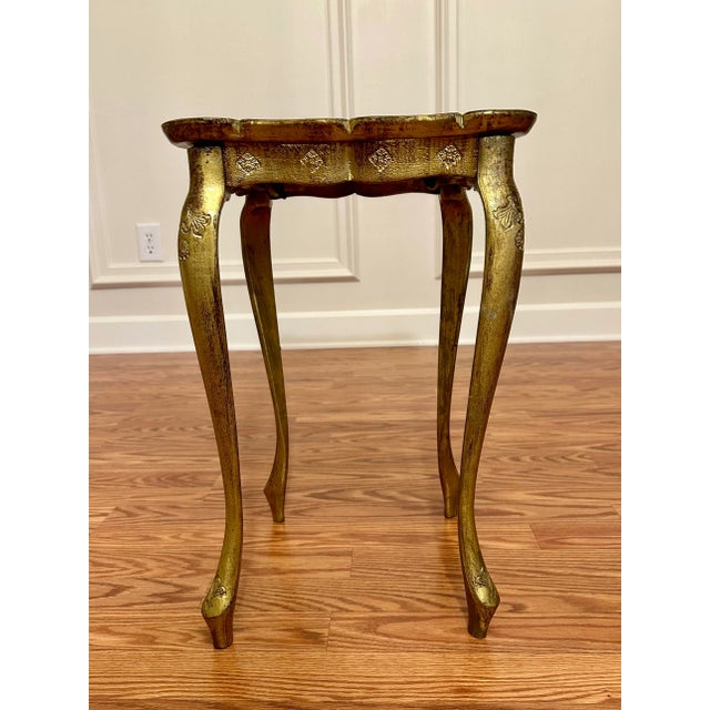 Baroque Italian Florentine Gold Gilt and Cream Square Side Accent Table For Sale - Image 4 of 12