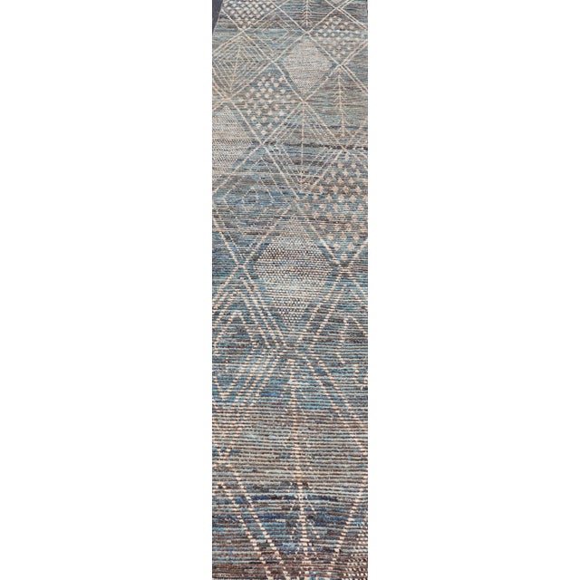 Early 21st Century Keivan Woven Arts Modern Long Runner in All-Over Tribal Design For Sale - Image 5 of 12