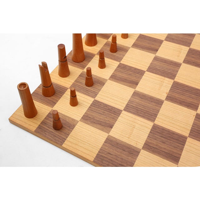 Chess Set with Box attributed to Christophe Gevers for de Coene, Belgium, 1950s, Set of 34 For Sale - Image 13 of 16