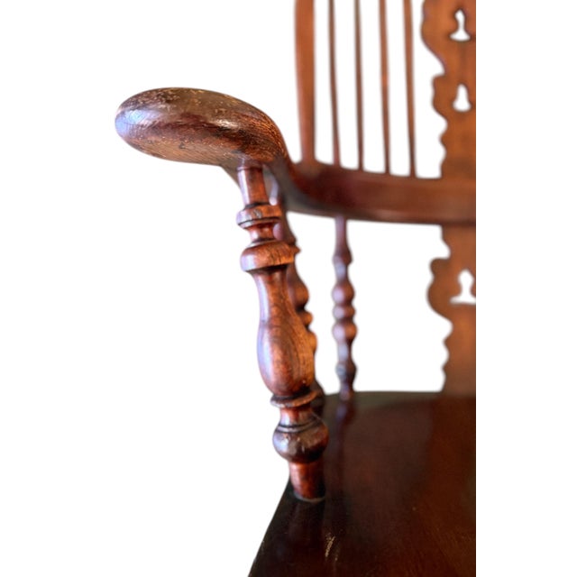 Early 19th Century Early 19th Century English Windsor Chair in Elm and Ash For Sale - Image 5 of 12