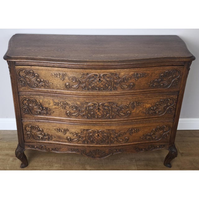 French Louis XVI Chest of Drawers in Oak For Sale - Image 4 of 14