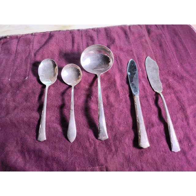 Gorham 1938 Sterling Silver Flatware, Greenbrier Pattern, 102 Pieces Including 18 Full Place Settings and Serving Pieces For Sale - Image 15 of 18