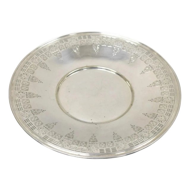 Antique Wallingford Silver Plated Victorian 10" Round Decorated Dish Platter For Sale