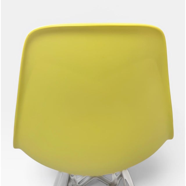 Pair of Eames Molded Plastic Side Chairs (Dsr) for Herman Miller – Lime Green For Sale - Image 9 of 10