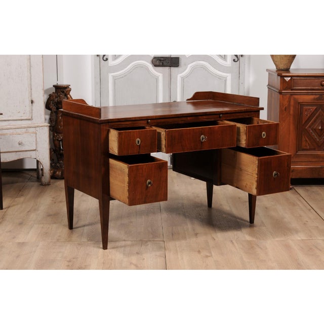 Italian 1820s Walnut and Mahogany Desk with Five Drawers, Pull-out and Banding For Sale - Image 9 of 12